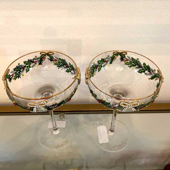 Christmas COUPE GLASSES Hand Painted & Jeweled Gold Bows Holly Garland Set of 2 - Picture 4 of 13